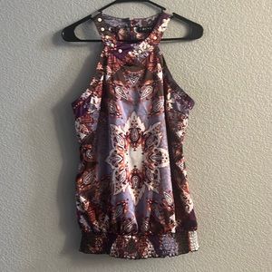 Ladies Chime Sleeveless Pullover Top. Size L